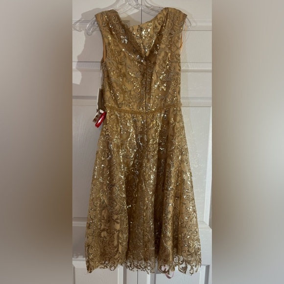 Mac Duggal Women's Sequined V Neck Cap Sleeve Dress Style #68012 - Picture 5 of 8